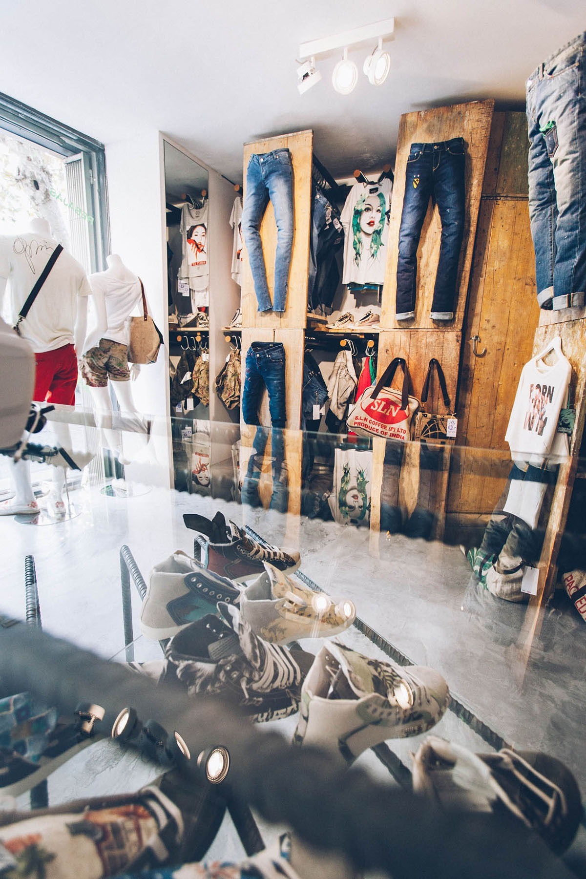 TIENDA JEANS MARK GIFER BARCELONA | 314BCN